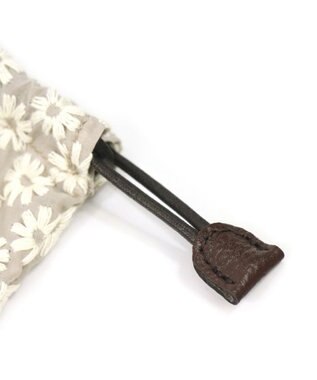 Regalo Felice 【花の刺繍 / セットで持っても可愛い】ポーチ大 / REGALO BE(ベージュ)