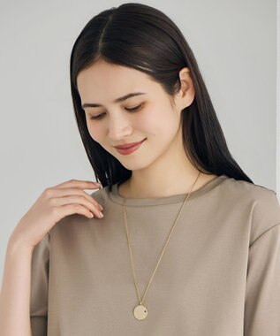 自由区 【SHIHOさん着用・ワンポイントアイテム】メッセージラウンド ネックレス