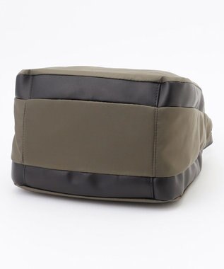 Y'SACCS スクエアすっきりトート Sサイズ カーキ