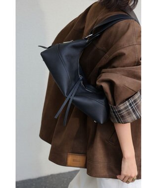 style code 【 通勤使用可能 】 牛革 細身シルエットショルダーバッグ ブラック