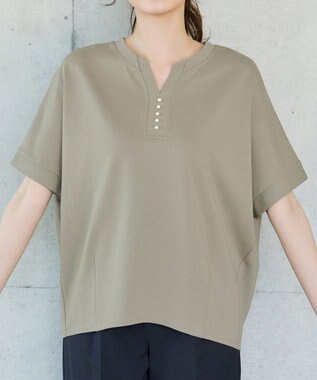 Tiaclasse パール付きキーネックトップス ベージュ