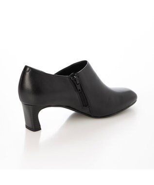 ing <ing>クラシカルブーティパンプス ブラック