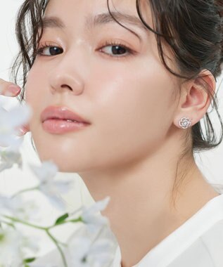 Tiaclasse 【金属アレルギー対応】カメリアモチーフピアス・イヤリング シルバーピアス