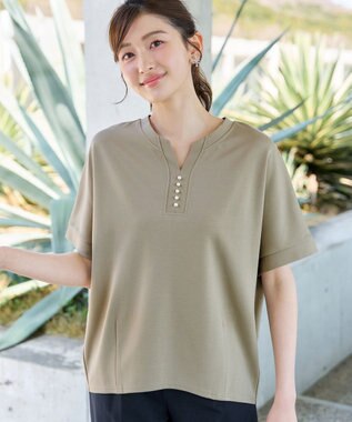 Tiaclasse パール付きキーネックトップス ベージュ