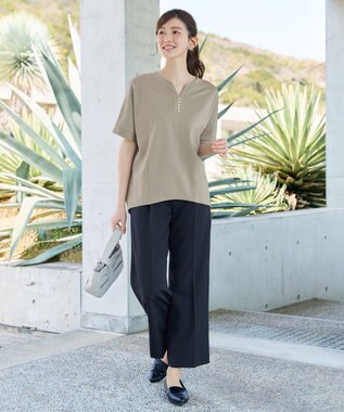 Tiaclasse パール付きキーネックトップス ベージュ