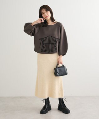 Green Parks ■ESCAR コルセットコード刺繍プルオーバー Charcoal Gray