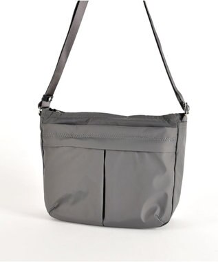 Y'SACCS ナイロンタフタショルダーバッグ　ミディアム ダークグレー