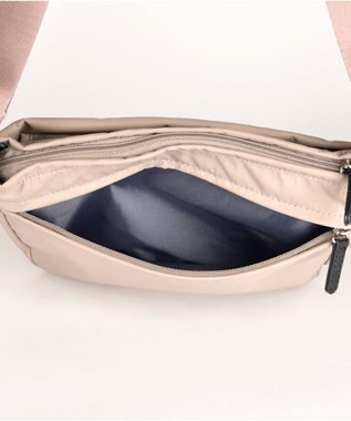 Y'SACCS ナイロンタフタショルダーバッグ　ミディアム グレイッシュベージュ