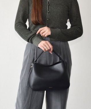 INTER-CHAUSSURES 【LORISTELLA】シュリンクレザーハンドバッグ ブラック