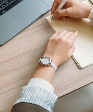 CITIZEN 【電池交換不要のソーラーテックウオッチ】メイクアップをテーマにした軽やかでカジュアルな替えバンド付きモデル シルバー