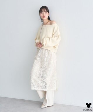 earth music&ecology 【予約】Disney/キラキラモチーフ刺繍オフショルスウェット アイボリー
