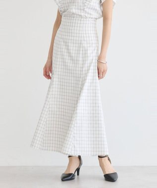 earth music&ecology 裾フレアチェックスカート Off White