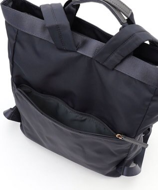 LA BAGAGERIE チャーム付き　ナイロンリュック ダークグレー