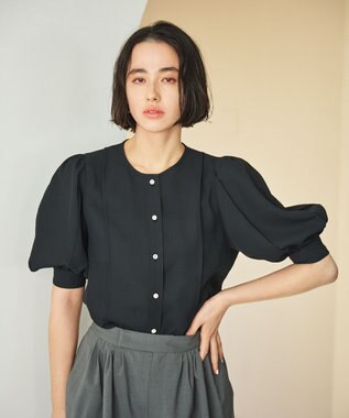 #Newans 【洗濯機可能/シワになりにくい】〈肩幅・二の腕が華奢見えする〉パフスリーブバイカラーブラウス ブラック