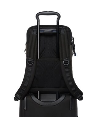 TUMI ALPHA BRAVO 「ダイナミック」バックパック ブラック ジオメトリック