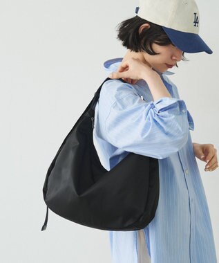 russet クラウズナイロンラウンドビッグショルダーバッグ(CE-1292) Black2（シルバー金具）