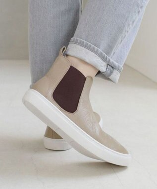 Pointer 本革サイドゴアショートブーツ グレージュ