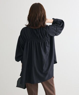 Green Parks ｅａｓｅ　ｂｌｕｅ．バックシャーリングブラウス Black