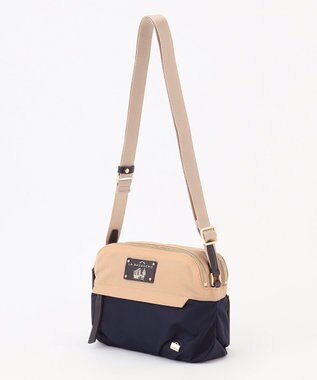 LA BAGAGERIE ウォータープルーフナイロン　スクエアショルダー ベージュ