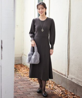 Tiaclasse L リブニットパフスリーブワンピース チャコールグレー