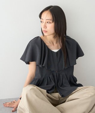 earth music&ecology ラッフルカラーペプラムカットブラウス Charcoal Gray