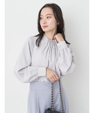 earth music&ecology パールタックブラウス Light Gray