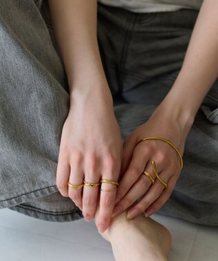 Phoebe 〈金属アレルギー対応〉エターナルドットリング　ゴールド　ステンレス ゴールド