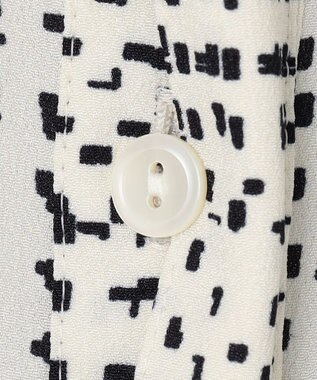 23区 L 【洗える】モノクロトーンプリント ブラウス アイボリー系