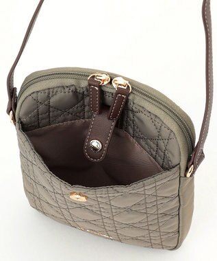 LA BAGAGERIE グリッドキルティングショルダー グレージュ