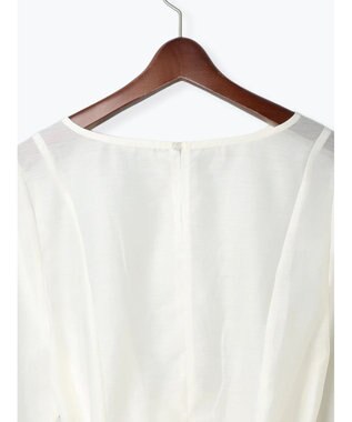 Te chichi ナローリボンシアーペプラムブラウス《2025Autumn catalog vol.2 item》 オフホワイト