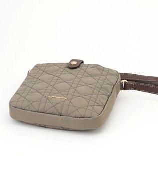 LA BAGAGERIE グリッドキルティングショルダー グレージュ