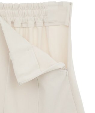 earth music&ecology ベルト付きタブデザインショートパンツ Ivory