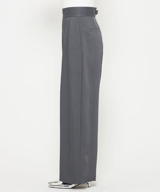 uncrave ドレープツイル ワイドパンツ ブルーグレー（佐藤晴美さん着用）