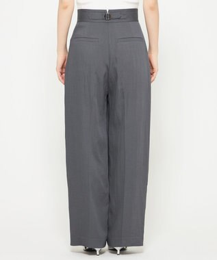 uncrave ドレープツイル ワイドパンツ ブルーグレー（佐藤晴美さん着用）