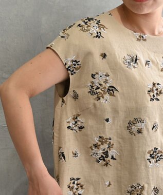 muuc 〈コットン×リネン〉〈高品質なドライタッチ生地〉野小花刺繍ゆったりワンピース ベージュ