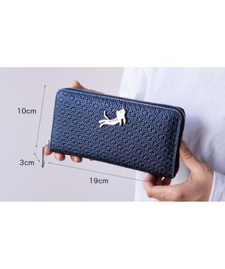 tsumori chisato CARRY キラネコフラワー ラウンドファスナー長財布 ネイビー