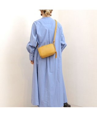 UNBILLION アトランタ ATLANTA / 牛革BOX型ウォレットショルダー イエロー