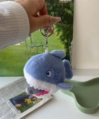 WEGO ふりふりシャークぬいぐるみキーホルダー ブルー