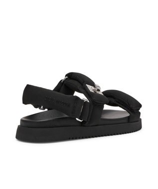 STEVE MADDEN MONAT ナイロンパデッドストラップフラットサンダル ブラック