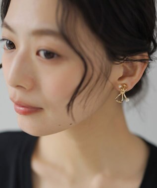 組曲 パールライクエンドノット イヤリング