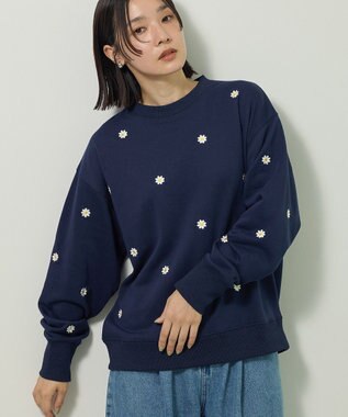 Green Parks ・ｓｗｉｎｇ　ｂｙ　デイジー刺繍スウェット