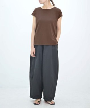 TOQUE 25SS新作〈大草直子さんアドバイザー〉スーピマコットンスムースフレンチノースリーブトップス ブラウン