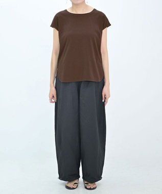 TOQUE 25SS新作〈大草直子さんアドバイザー〉スーピマコットンスムースフレンチノースリーブトップス ブラウン