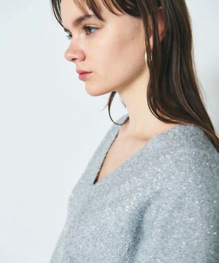 GRACE CONTINENTAL ラメVネックニットトップ シルバー