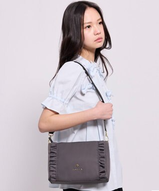 TOCCA TRIM WAVES POCHETTE ポシェットバッグ [新色]ライトグレー系
