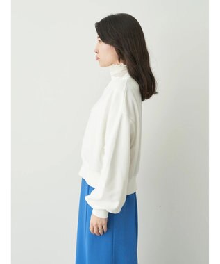 earth music&ecology クルーネック袖シャーリングスウェット White