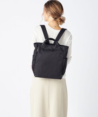 LA BAGAGERIE ツイルナイロン×エナメル リュックサック ブラック