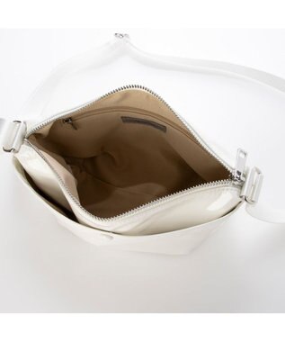 UNBILLION カシュカシュ cachecache / ソフトエナメル舟型ショルダー ホワイト