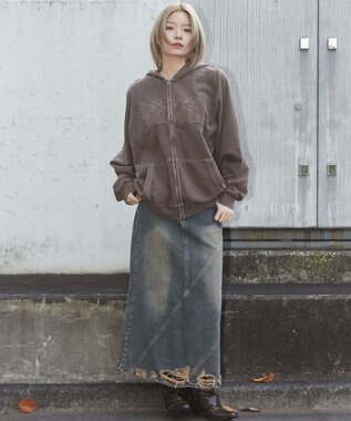 WEGO 【ユニセックス着用ITEM】ピグメントダメージアップリケZIPパーカー ブラウン