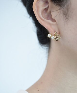 monshiro 【バロックパール/2WAY】スカビオサツボミ ピアス ホワイト×ゴールド